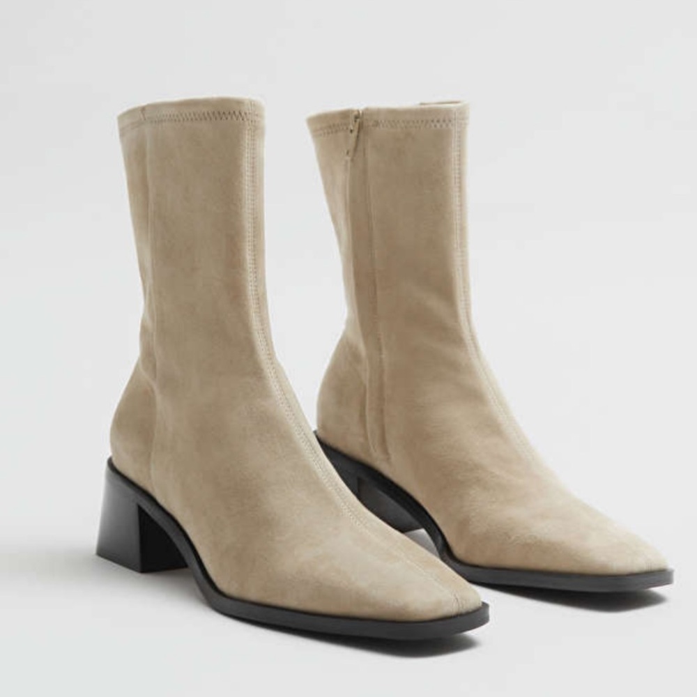 Suede boots
